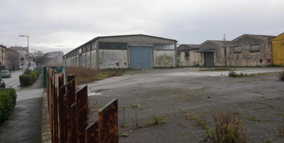 Foto dell’ex Consorzio agrario di via Brigate Partigiane a Pontedera (foto Franco Silvi)