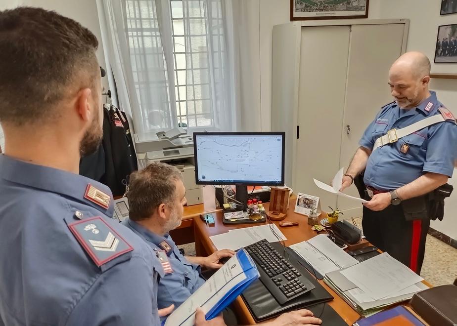 Carabinieri delle stazioni raccolgono le denunce delle persone raggirate per telefono o sulla rete