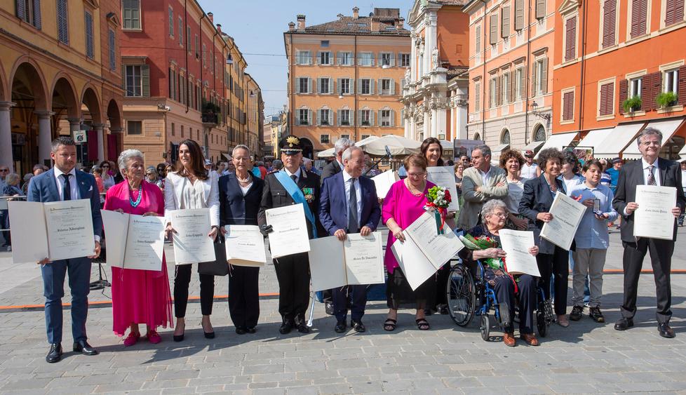 Modena Il 2 giugno davanti all’Accademia Musica e onorificenze speciali