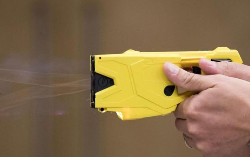 Ferrara, la Polizia locale si prepara a sperimentare il taser