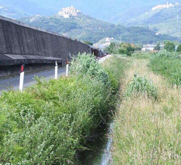 Un fossato a Battilana