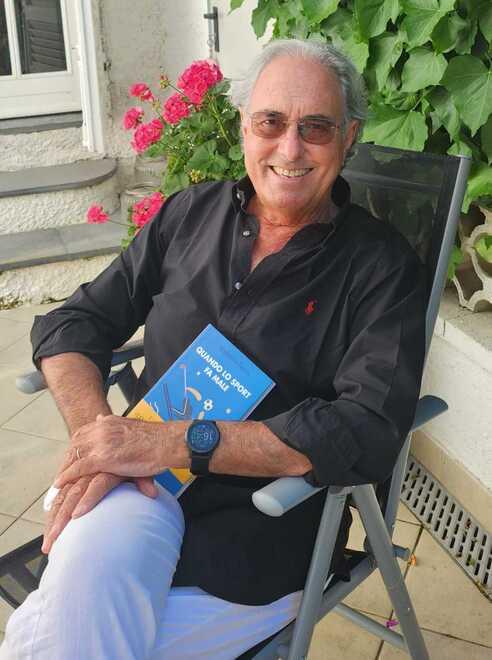 Il medico scrittore Umberto Ferro con il suo libro “Quando lo sport fa male”