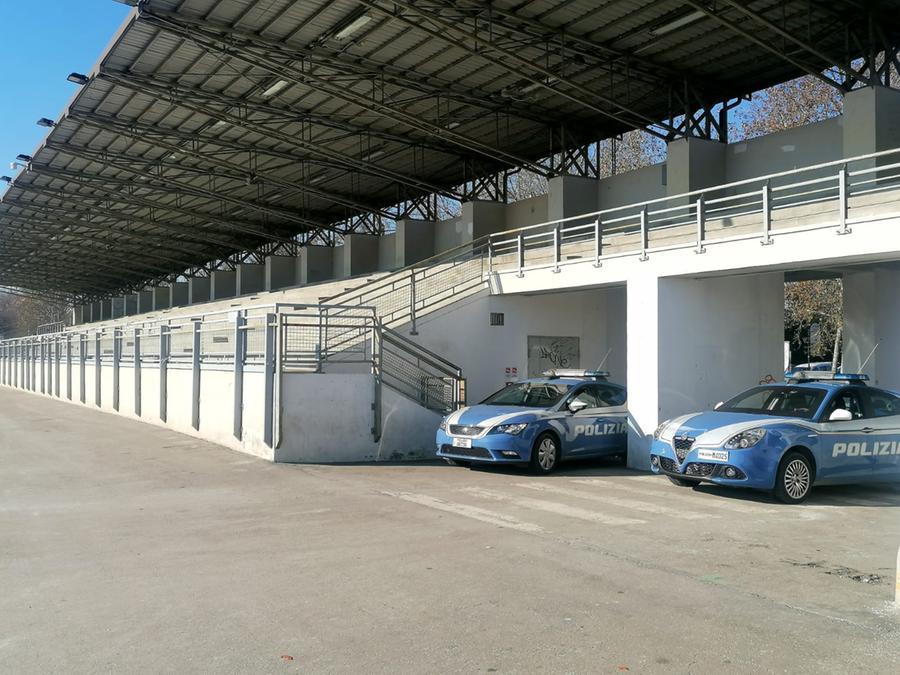 Modena. Armati, aggrediscono una coppia al Novi Sad: una denuncia
