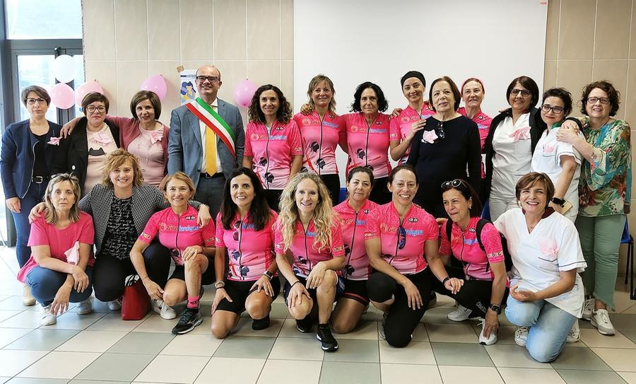 Lotta ai tumori, le intrepide Pink Flamingos da Lanusei a Cagliari in bici: ultima tappa del tour degli ospedali sardi