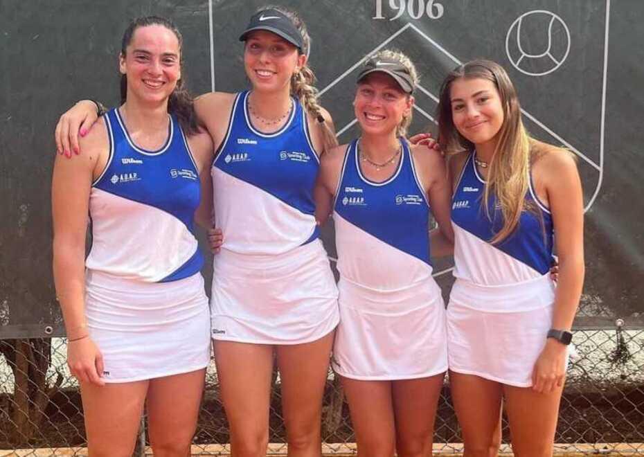 Le ragazze della squadra vittoriosa a Roma