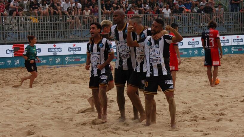 Il Farmaè Viareggio esulta per la vittoria