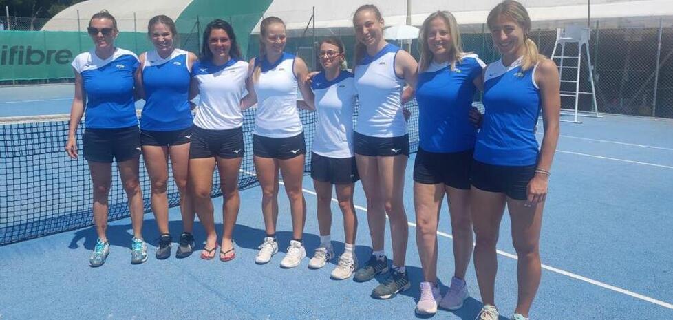 La squadra dell’Associazione tennistica piombinese