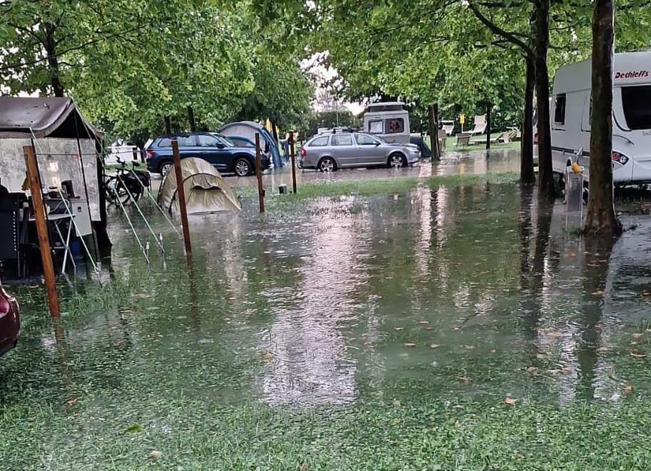 Stellata, camping sott’acqua: «I danni non si contano»