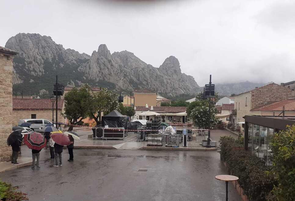 Olbia, in piazza c’è la festa dei principi: il borgo di San Pantaleo resterà chiuso per 7 giorni 