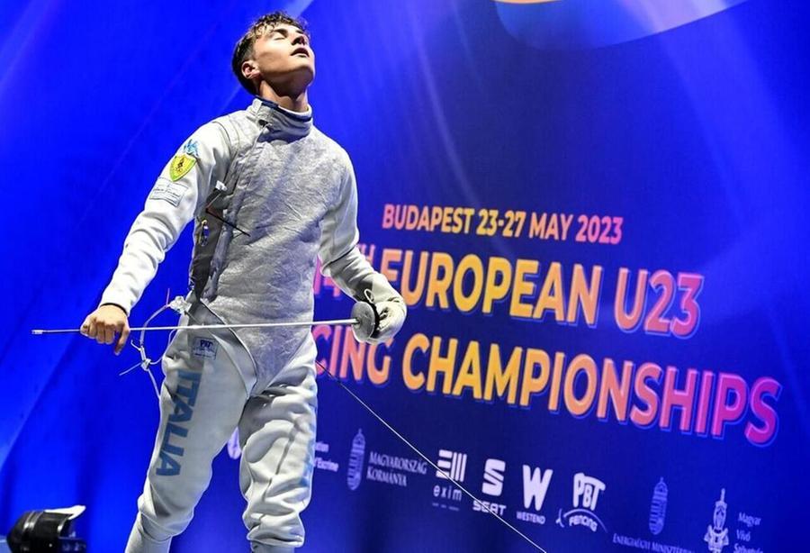 Giulio, medaglia d’oro per i suoi due babbi: «Quello che mi allena e quello che ho perso»