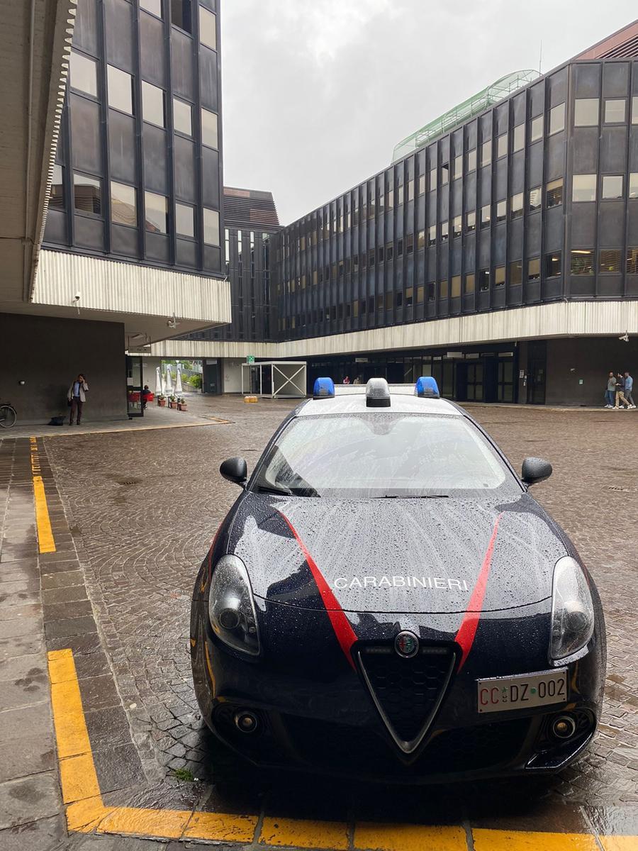 Spedizione punitiva con piccone e bottiglia rotta a Novellara, tre uomini arrestati