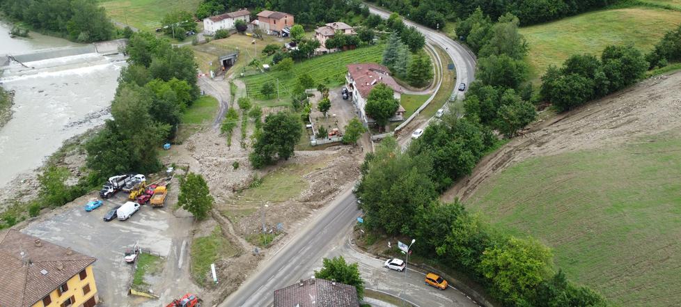 A Ponte Secchia si scruta il cielo, ora il “fosso grande” fa paura
