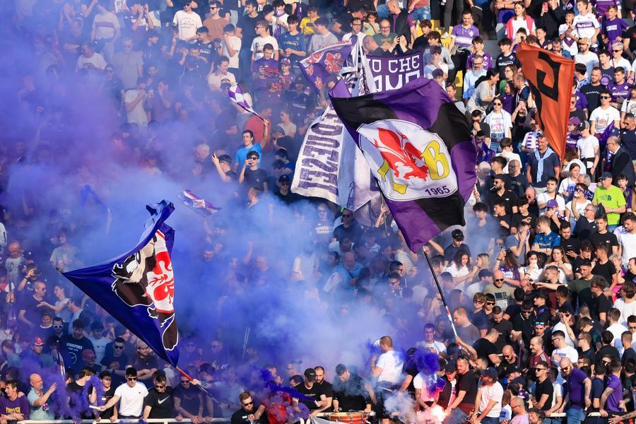 Finale di Conference league, è ufficiale: quattro maxischermi per 30mila cuori allo stadio Franchi – Tutte le regole