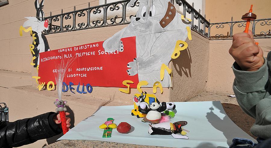 
	Giochi e bimbi in ludoteca a Oristano

