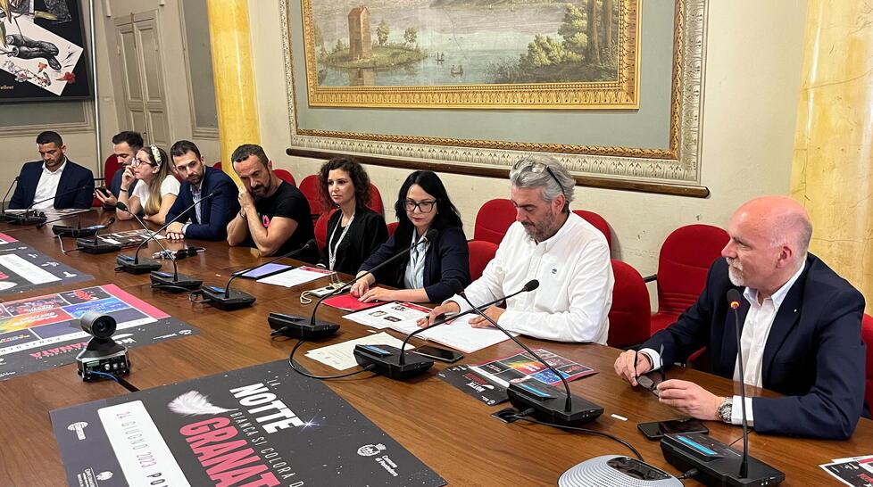 Pontedera, la Notte stavolta si colora di Granata tra show, Ivana Spagna e malumori 