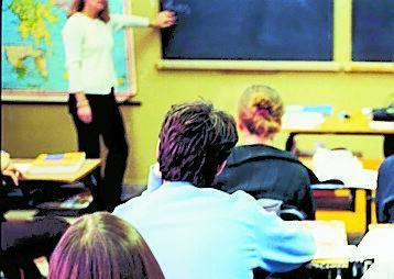 Scuola, precari battono il ministero: «Risarcimenti per 114mila euro»