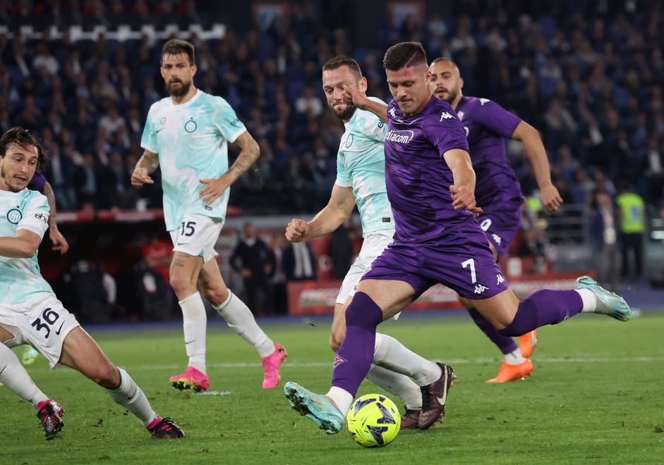 Conference, alla Fiorentina servono undici leoni: la formazione