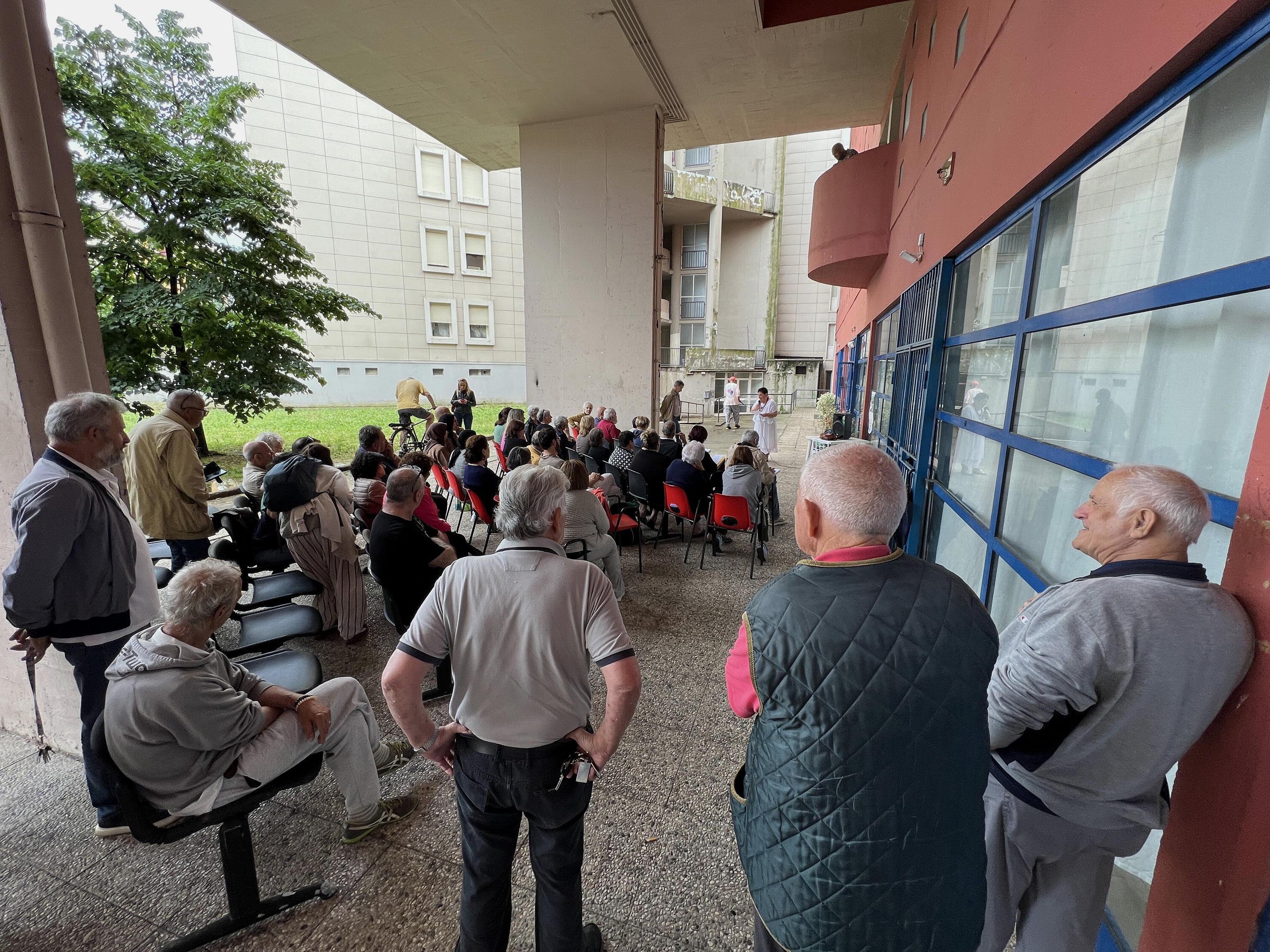 Pistoia, il grido di protesta delle Fornaci: «Troppo degrado e pochi servizi»