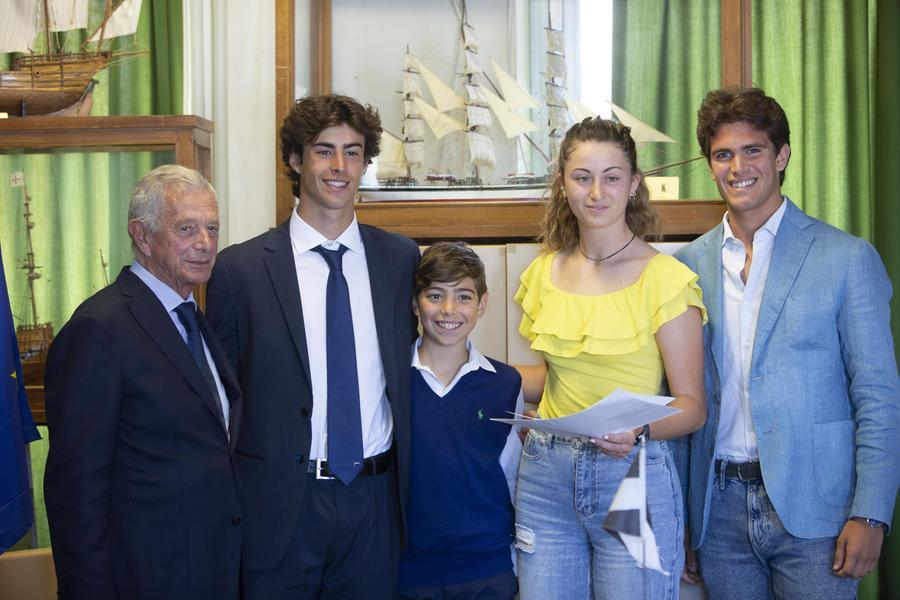 Fratelli Neri premia il talento degli studenti: un contratto in azienda per dieci giovani - I nomi