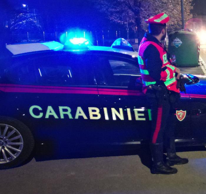 Formigine, ladro con il trapano sveglia il condominio 