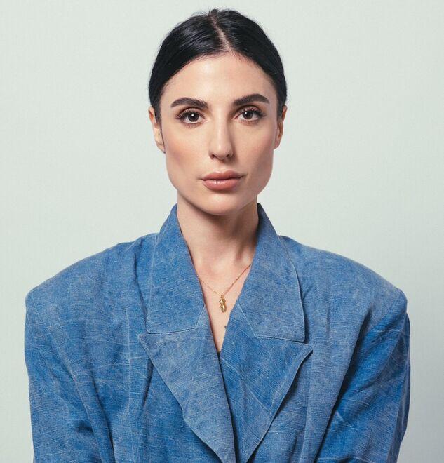 Carlotta Vagnoli, classe 1987, è attivista e autrice di “Memoria delle mie puttane allegre”, “Poverine” e “Maledetta sfortuna”