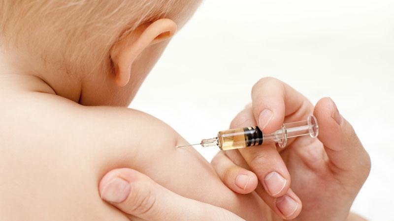 Pistoia, nessun caso di morbillo dal 2021 grazie alle vaccinazioni ma aumentano quelli di scarlattina