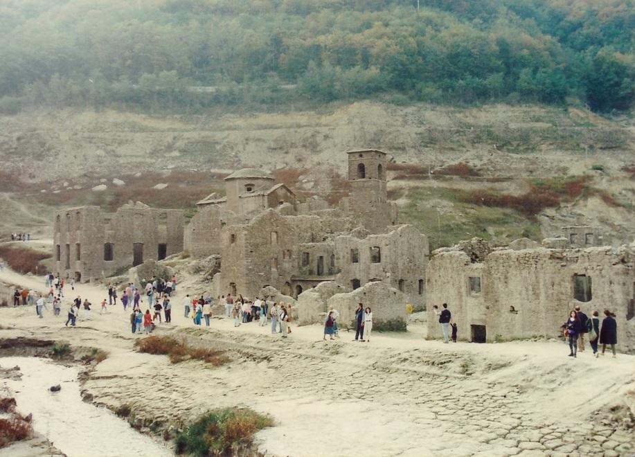 Lago di Vagli, non è detto che lo svuotamento avverrà nel 2024