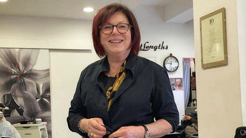 Carrara, muore storica parrucchiera. È stata fino alla fine al suo negozio