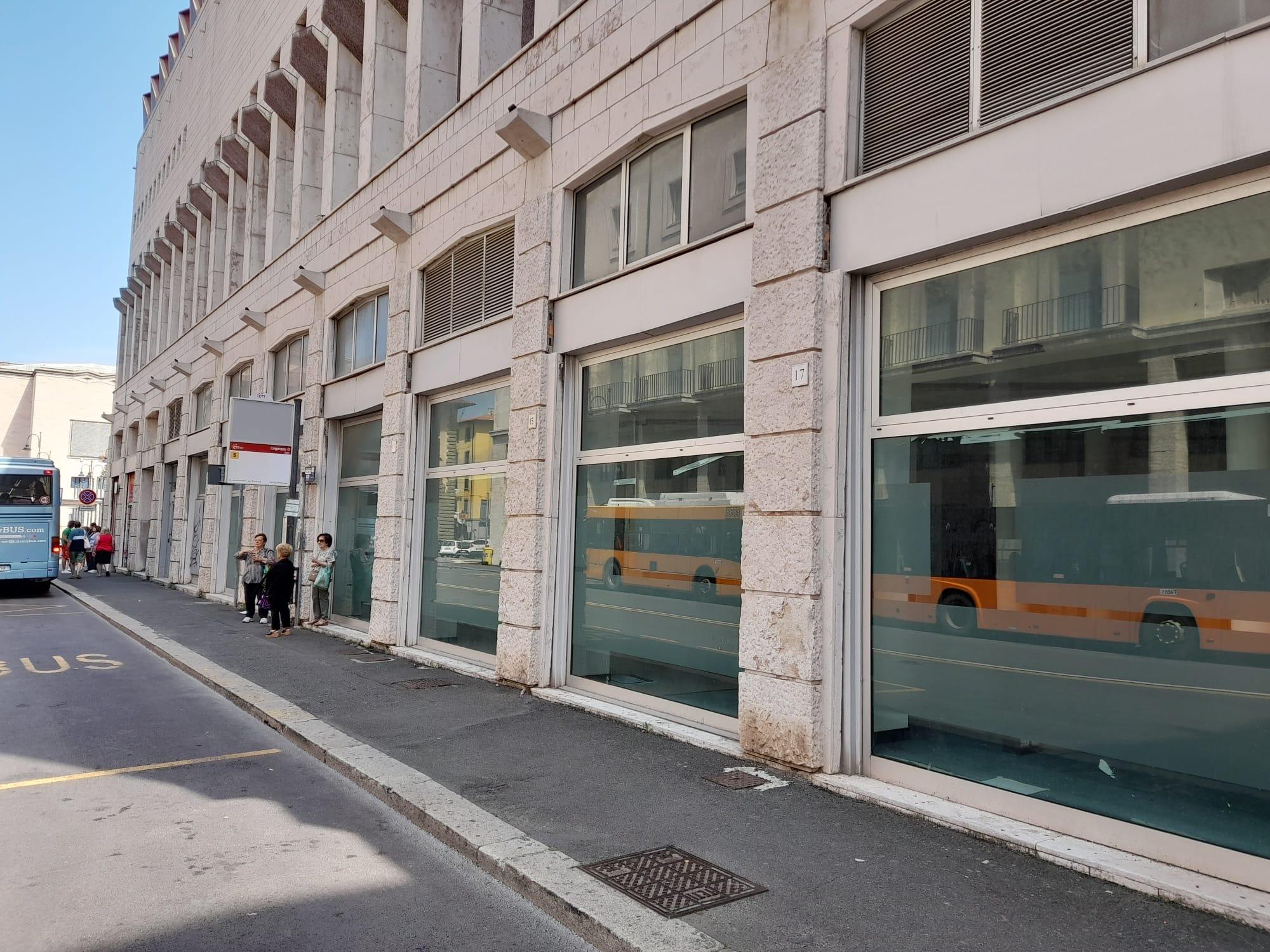 L'ex Unicredit di via Cogorano