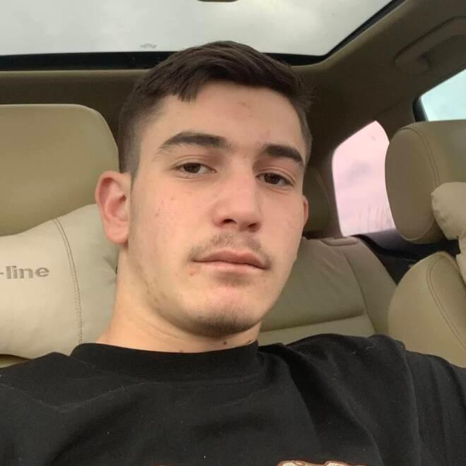 Pistoia, muore nel sonno a 19 anni: fissata l’autopsia