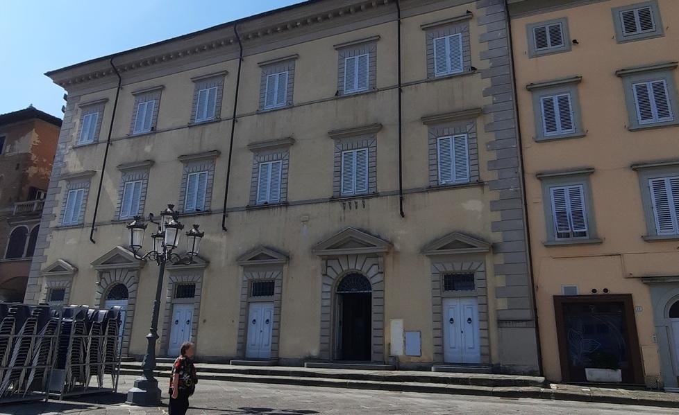 Prato, lavori in corso al Keynes per la scuola “di legno”