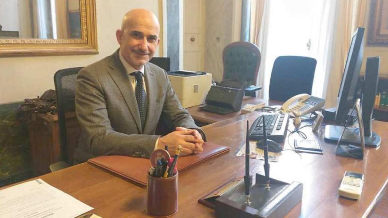 Luciano Costantini nel suo ufficio di via de Larderel