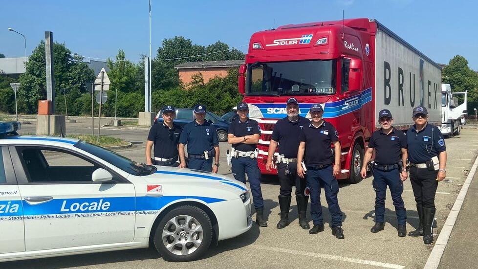 Fiorano, carico “pericolante”: multato camionista