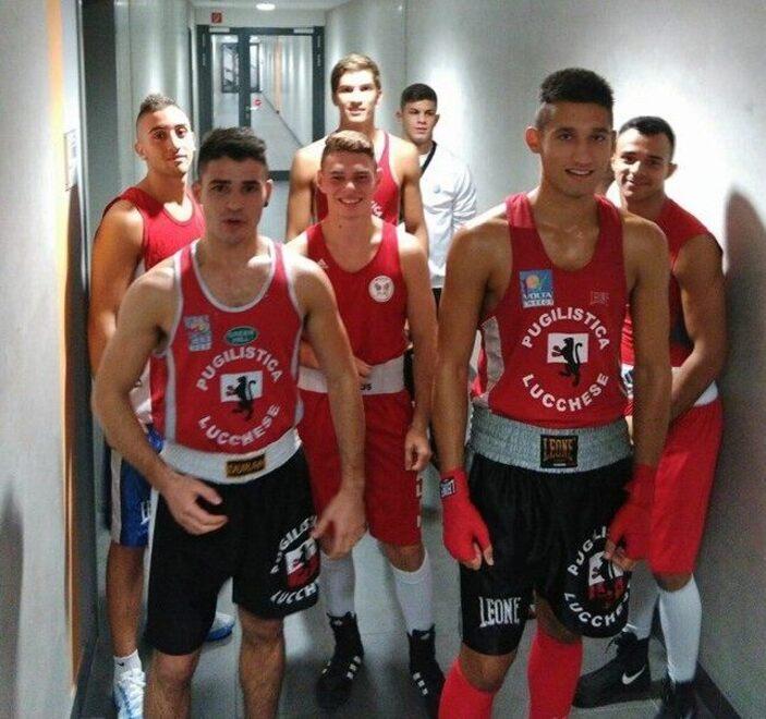 Alcuni giovani boxeur della centenaria Pugilistica Lucchese