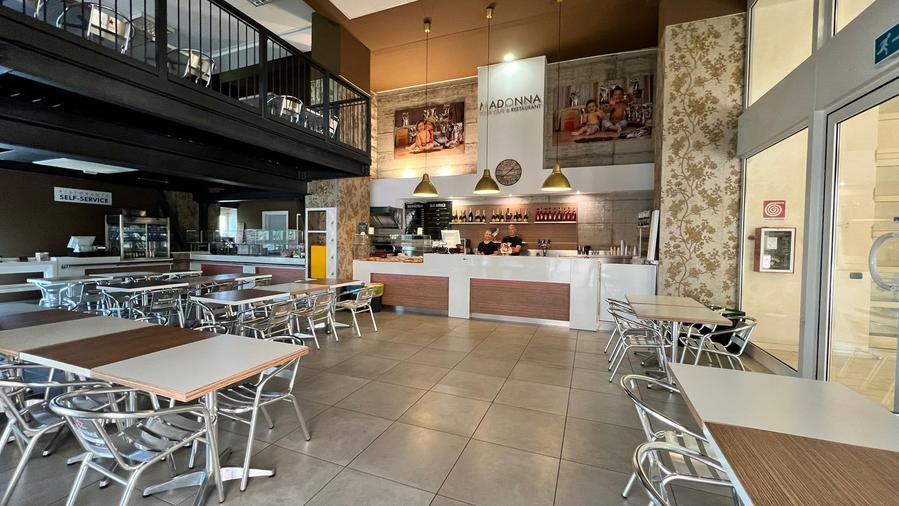 «Acqua gratis e lezioni online, il bar dell’Università di Modena sul lastrico»