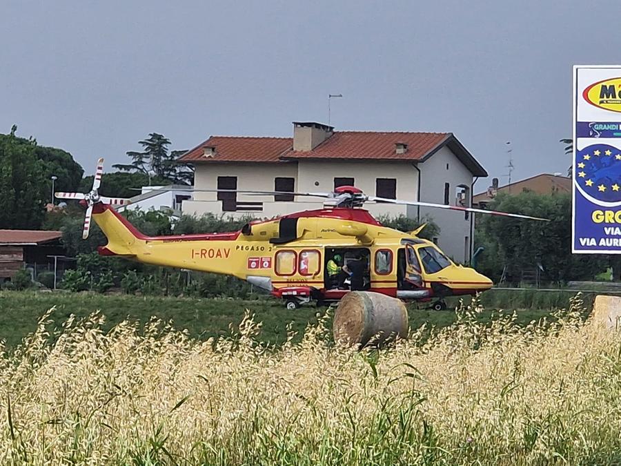 In tre sullo scooter a Grosseto: 60enne alle Scotte, i nipoti non gravi