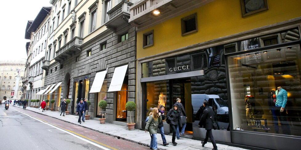 Il furto è avvenuto in via Tornabuoni, la strada delle grandi firme di Firenze