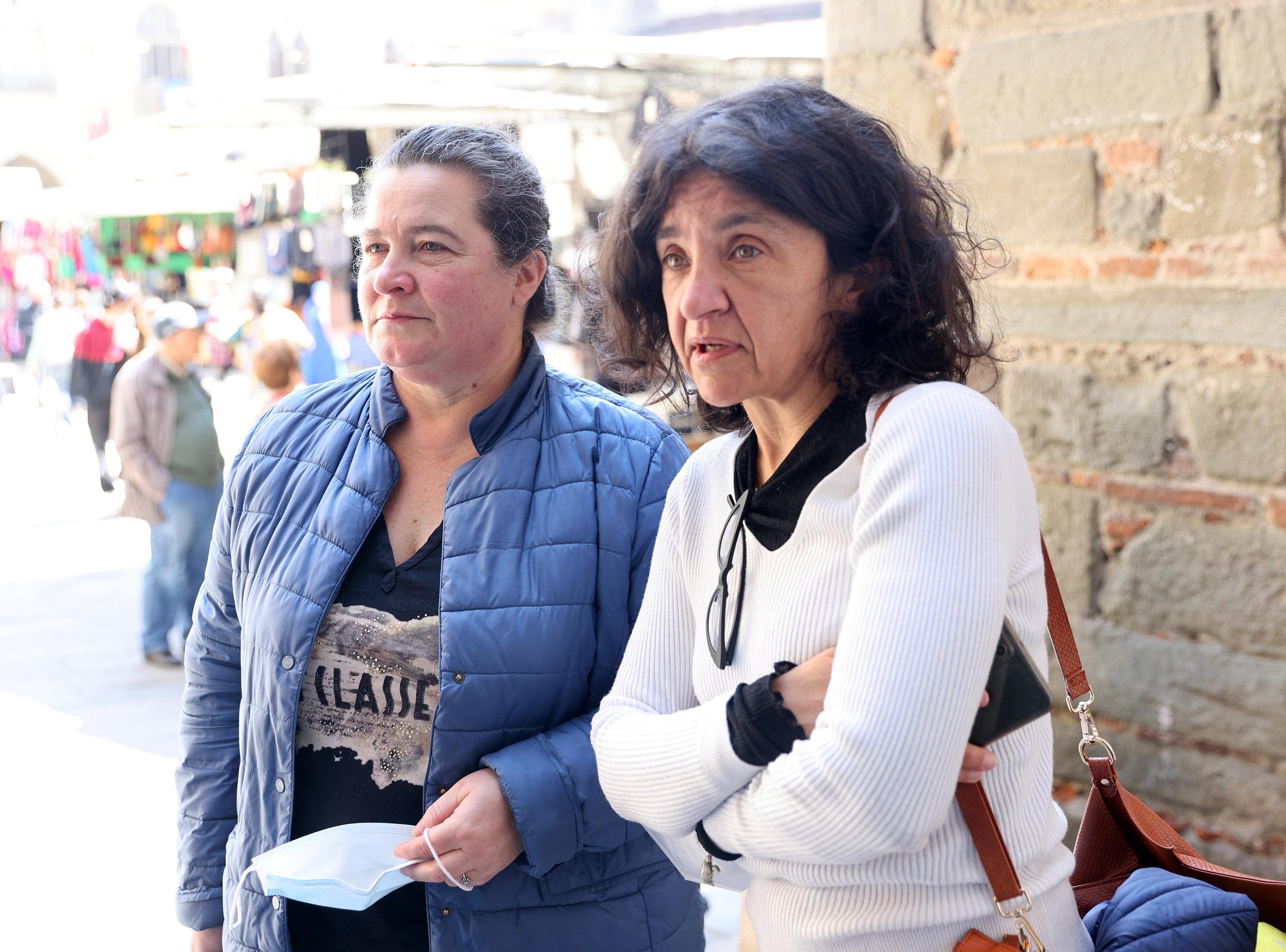 Lara Turelli (a sinistra) assieme al suo avvocato difensore Pamela Bonaiuti
