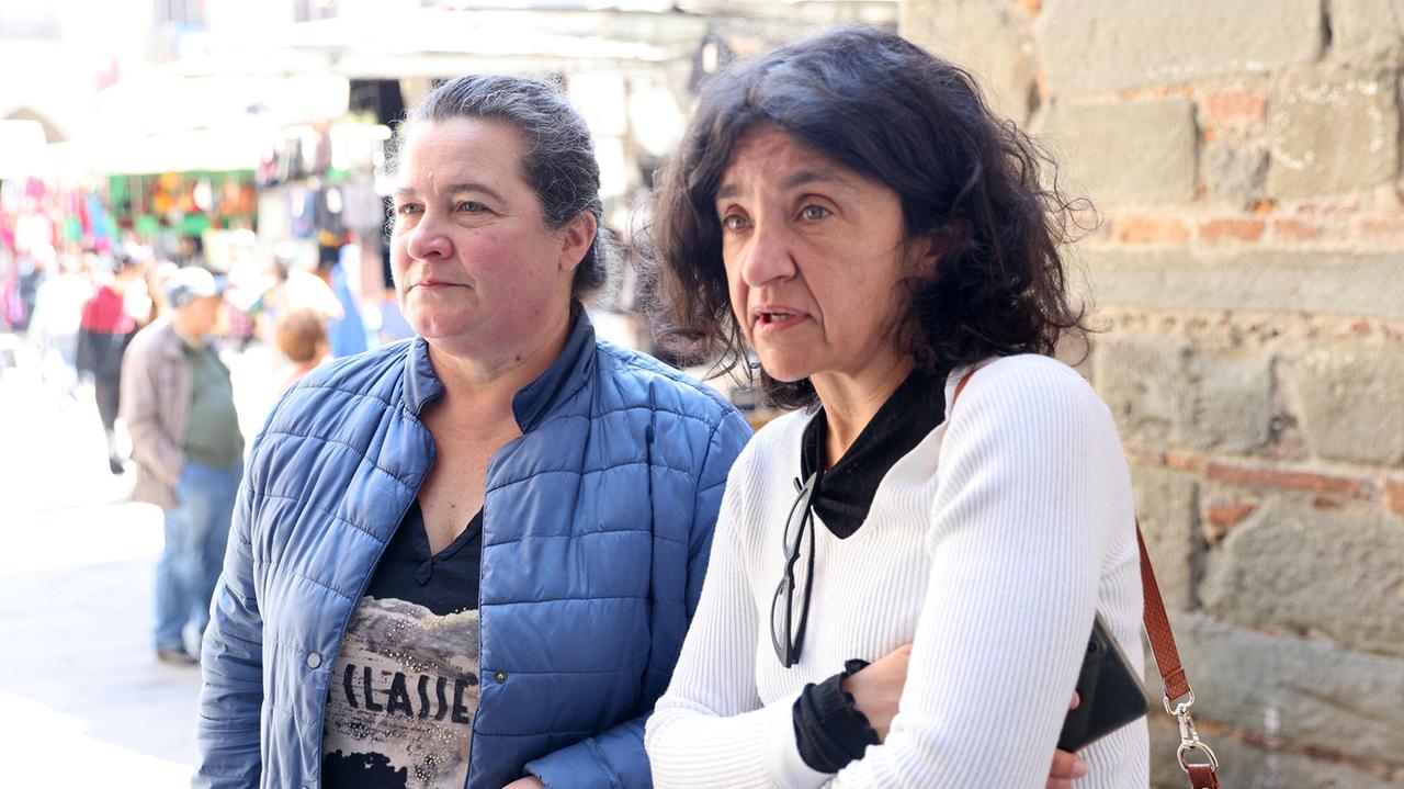 Lara Turelli (a sinistra) assieme al suo avvocato difensore Pamela Bonaiuti