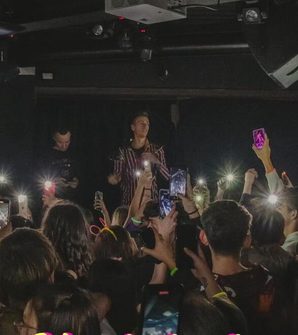 Livorno, a Calafuria ecco Wonderland: la discoteca senza sballo per gli under 18 &nbsp; 