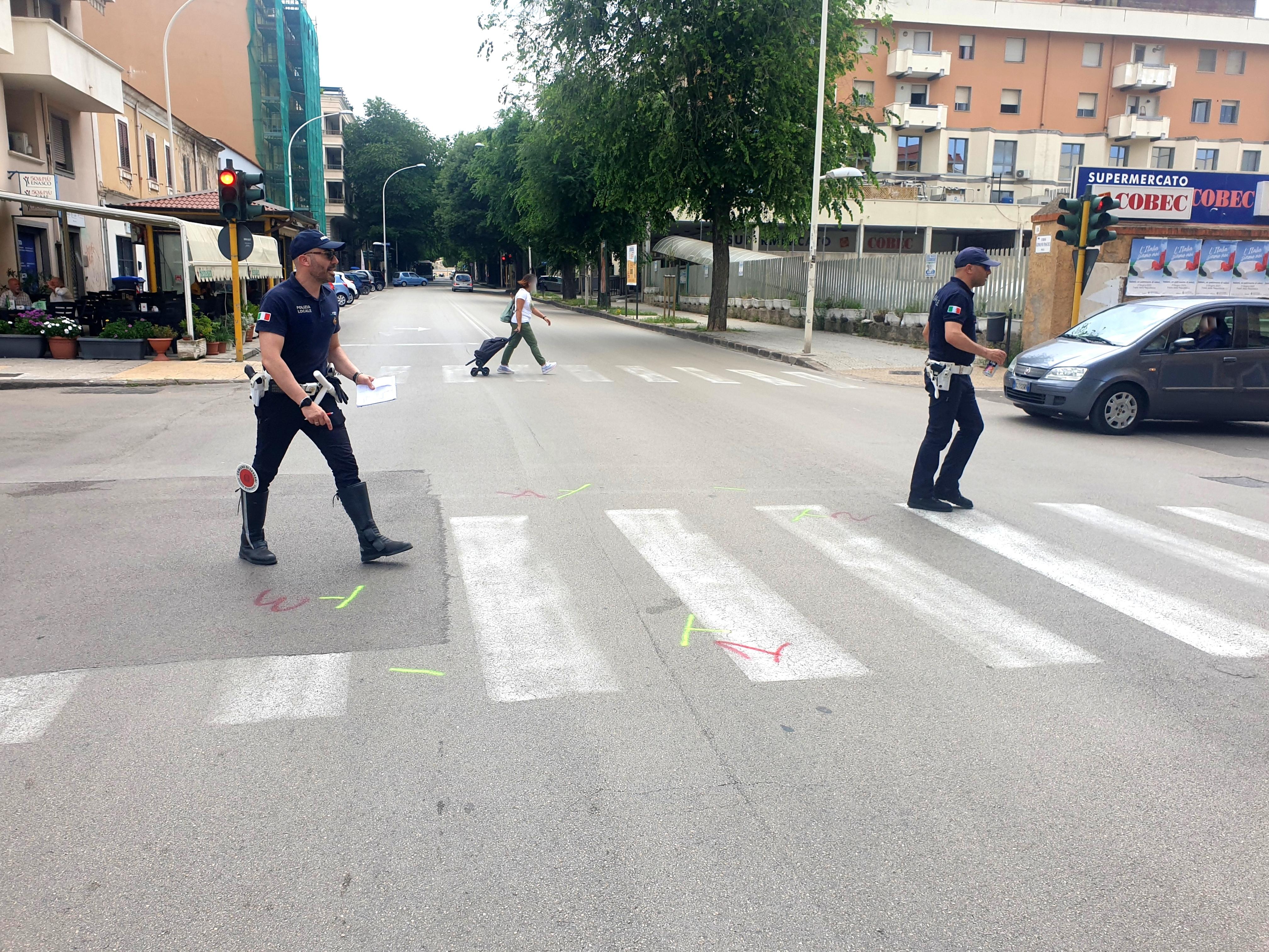 Sassari, donna travolta sulle strisce in corso Pascoli: è grave