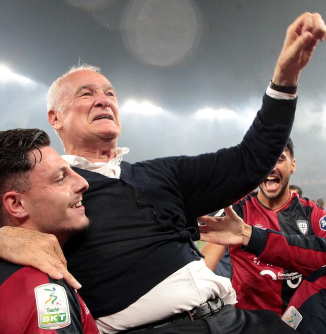Il Cagliari promosso in Serie A, le lacrime di Claudio Ranieri: «Ci ho sempre creduto»
