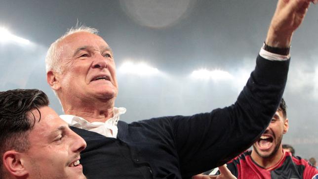 Il Cagliari promosso in Serie A, le lacrime di Claudio Ranieri: «Ci ho sempre creduto»