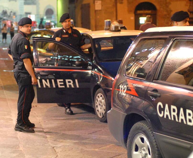 Pistoia, maxi rissa sulla Sala e spuntano anche i coltelli