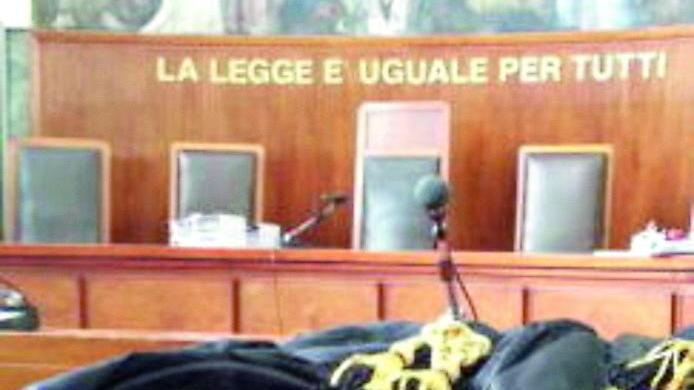Frasi sessiste durante il corso per magistrati, sospesi due docenti: «Sono maleducati, ma almeno c’è f...a»