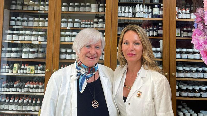 L’Erboristeria Cecchini di Marina compie 50 anni: «Quando aprimmo eravamo paragonati a stregoni»