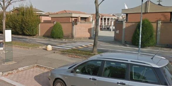 Castelnuovo, donna afferrata al collo e rapinata da un delinquente