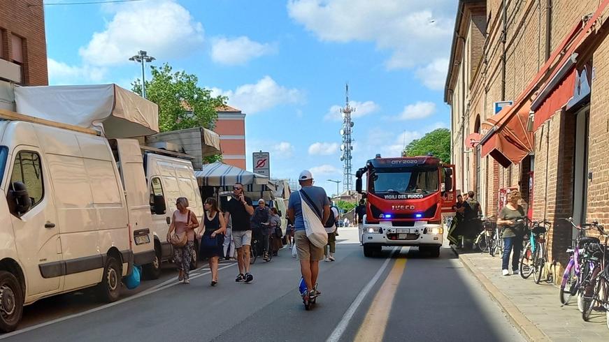 Malori al mercato di Ferrara, è giallo