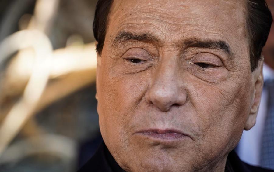 Berlusconi, il grande seduttore e quell'ultimo assalto al Colle