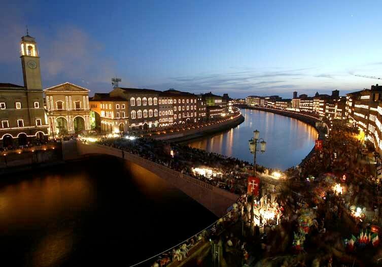 Pisa, conto alla rovescia per la Luminara delle 100.000 luci